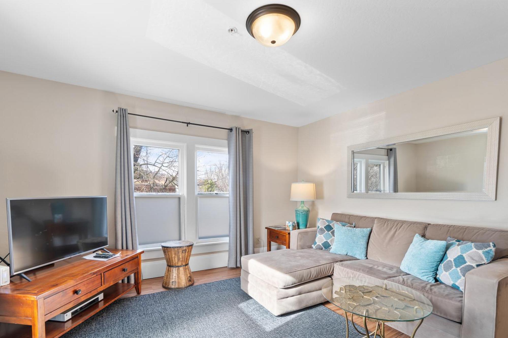 Pioneer Vacation Rentals - Pioneer North Suite Downtown Ashland Zewnętrze zdjęcie